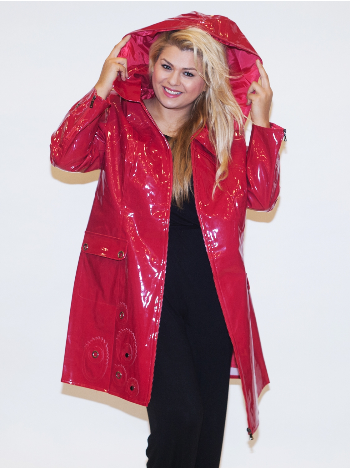 Passion-hd - Two Hot Teens Have Threesome by the Pool