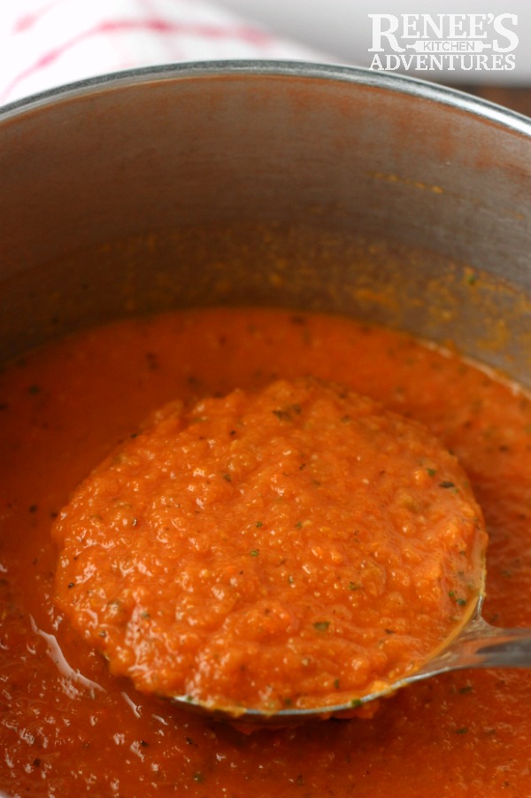 Oven-Roasted Tomato Basil Marinara Sauce | Renee's Kitchen Adventures #SundaySupper easy recipe for fresh tomatoes