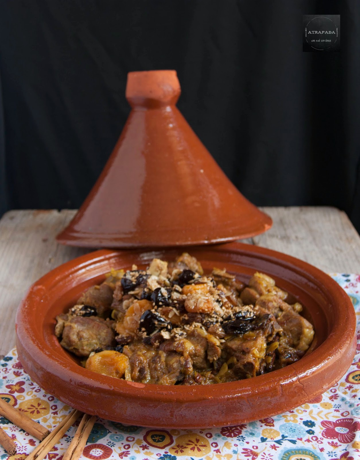 Desde Marruecos, tajine de pollo con ciruelas