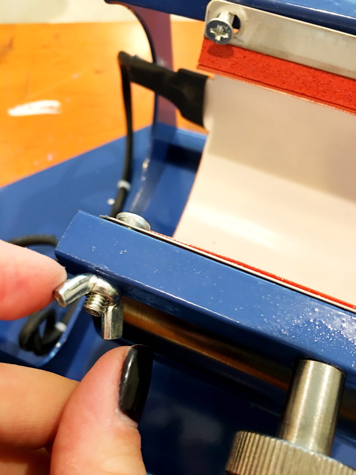 How to Change Mug Press Attachments on a 3in1 Press Silhouette School