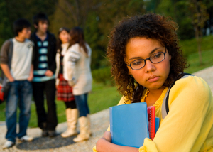 El pensar de los adolescentes...: El miedo al rechazo social... ¿Vivir de  apariencias?