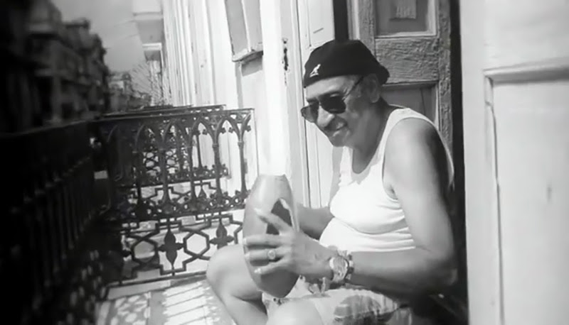 Emilio Morales - ¨El manisero¨ - Videoclip - Dirección: Rudy Mora - Orlando Cruzata. Portal Del Vídeo Clip Cubano - 05 Emilio Morales - ¨El manisero¨ - Videoclip - Dirección: Rudy Mora - Orlando Cruzata. Portal Del Vídeo Clip Cubano - 05