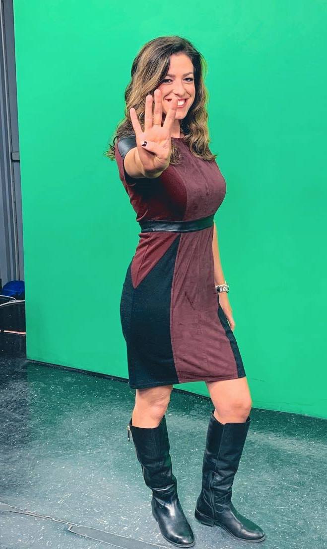 THE APPRECIATION OF NEWSWOMEN WEARING BOOTS BLOG METEOROLOGIST KELLIE