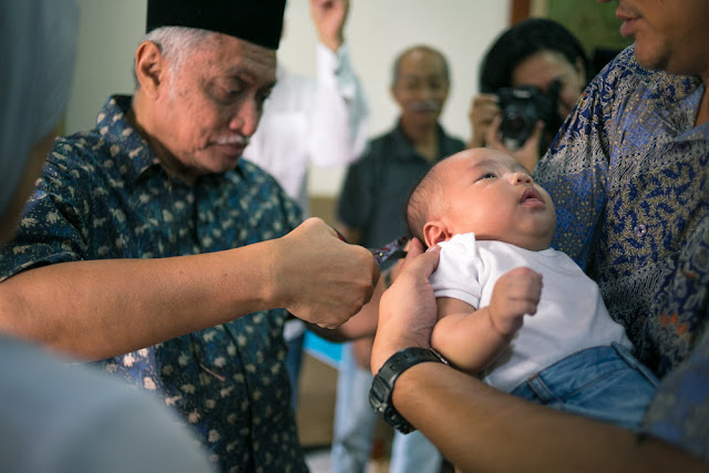 Hukum Aqiqah Beserta Ketentuannya yang Dijelaskan dari Berbagai Hadist Shahih Hukum Aqiqah Beserta Ketentuannya yang Dijelaskan dari Berbagai Hadist Shahih