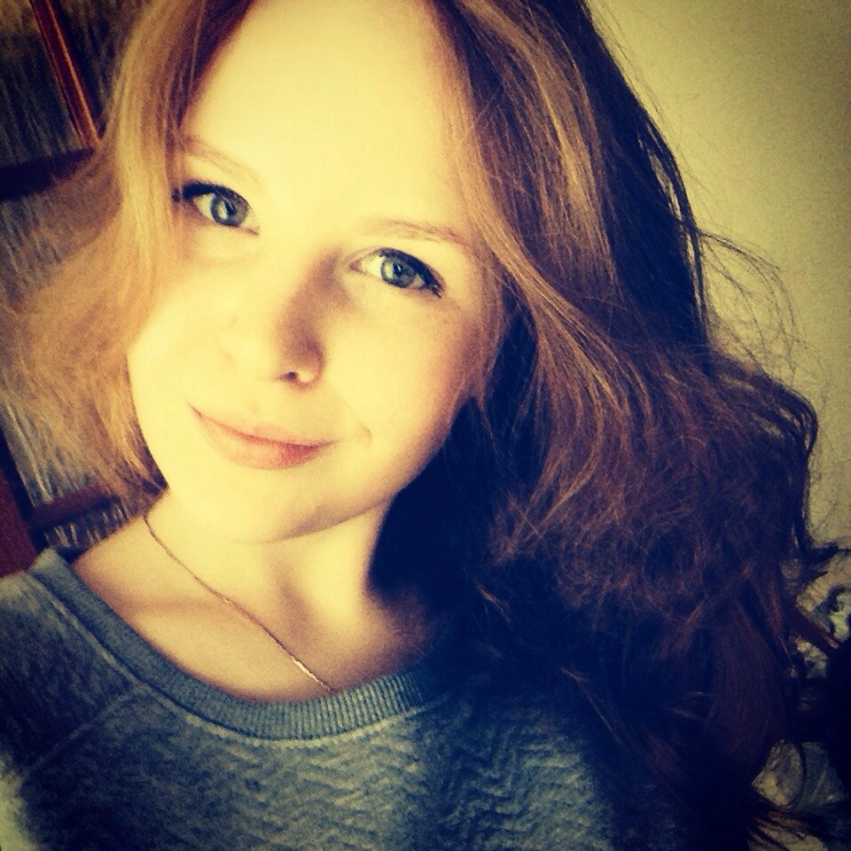 Кристин смит очень плохая училка. Dragon-english – школа английского языка. Фразы приветствия на английском. Рада познакомиться на английском. Хочу познакомиться на английском.