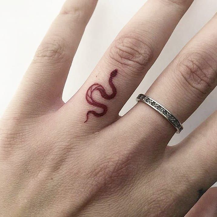 165+ Best Finger Tattoo Symbols and Meanings (2020) Designs for Women