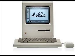 Machintosh adalah PC pertama yang diperkenalkan Steve jobs pemilik Apple