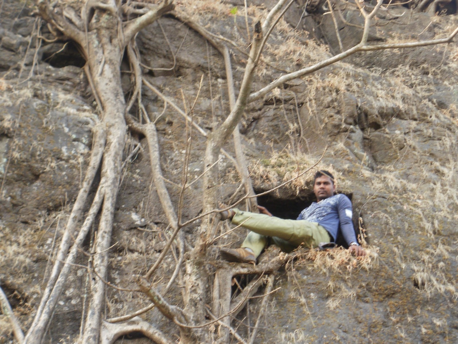 Anurag's Corner: AvchitGad-Birwadi Fort-GhosalGad-TalaGad-Kuda Caves ...