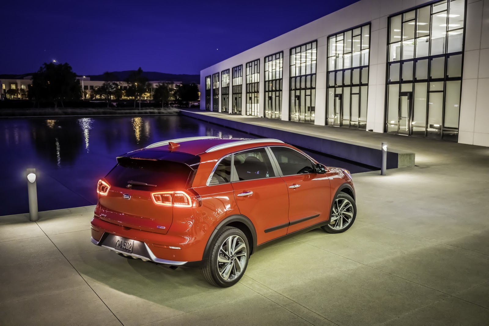 [Imagen: Kia-Niro-23.jpg]