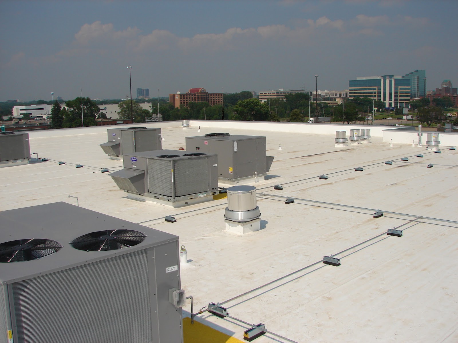 The Contractors Alliance Installing Conklin’s Single Ply Systems in a