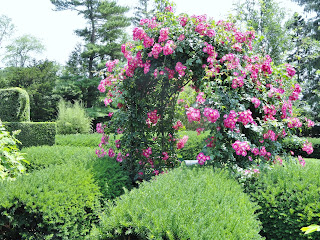 Antique Homes and Lifestyle: Green Animals Topiary Garden, Portsmouth, RI