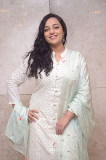 nitya menon at 100 days of love audio launch nitya menon at 100 days of love audio launch