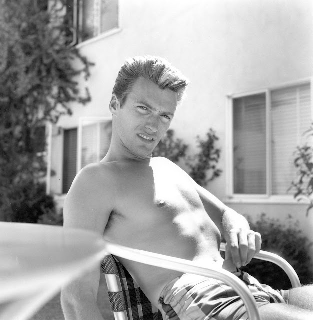 11 Captivating Pictures of a Young and Sexy Clint Eastwood