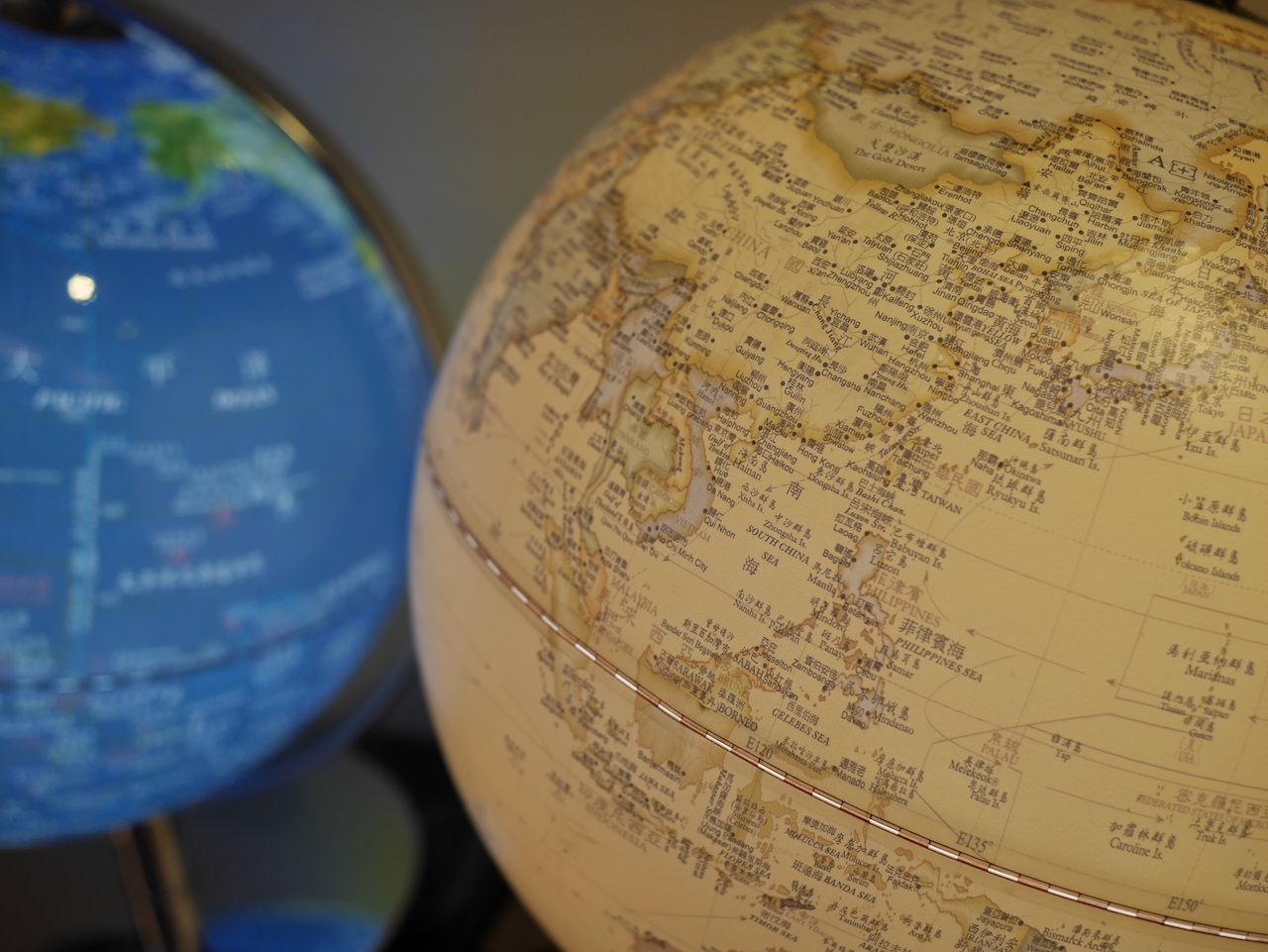 taipei-globes.jpg