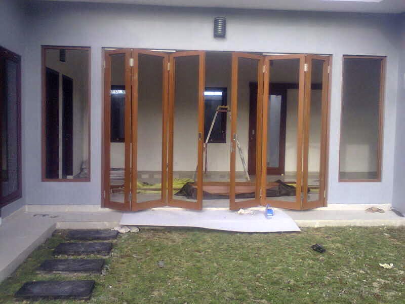 pintu lipat aluminium di Bali