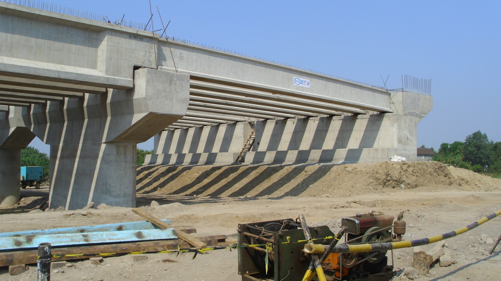 Perencanaan Struktur Beton  Pratekan Untuk Jembatan  