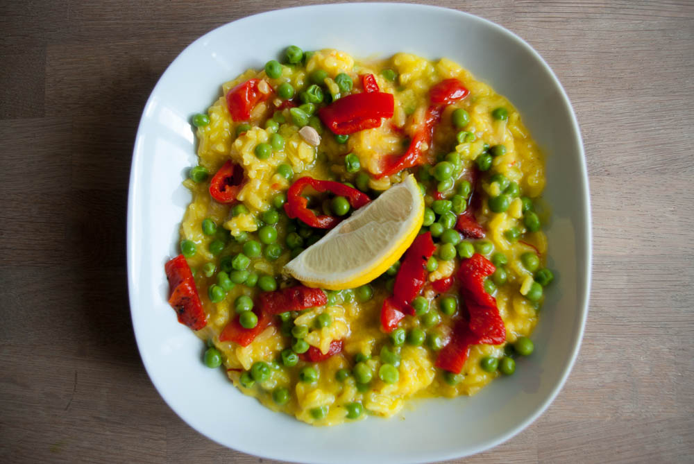 Three girls one kitchen Vegan risotto met doperwten en gegrilde paprika