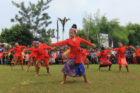 Tari Mojang Jaipong, Tarian Tradisional Dari Jawa Barat