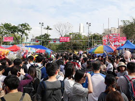 crowd at the Fa Hui Lunar New Year Fair