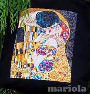 Pocałunek Klimta na torbie