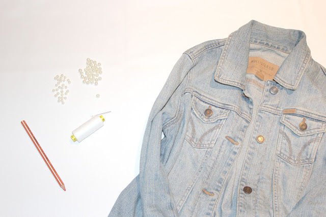 DIY Personalizar chaqueta denim con hombreras de perlas
