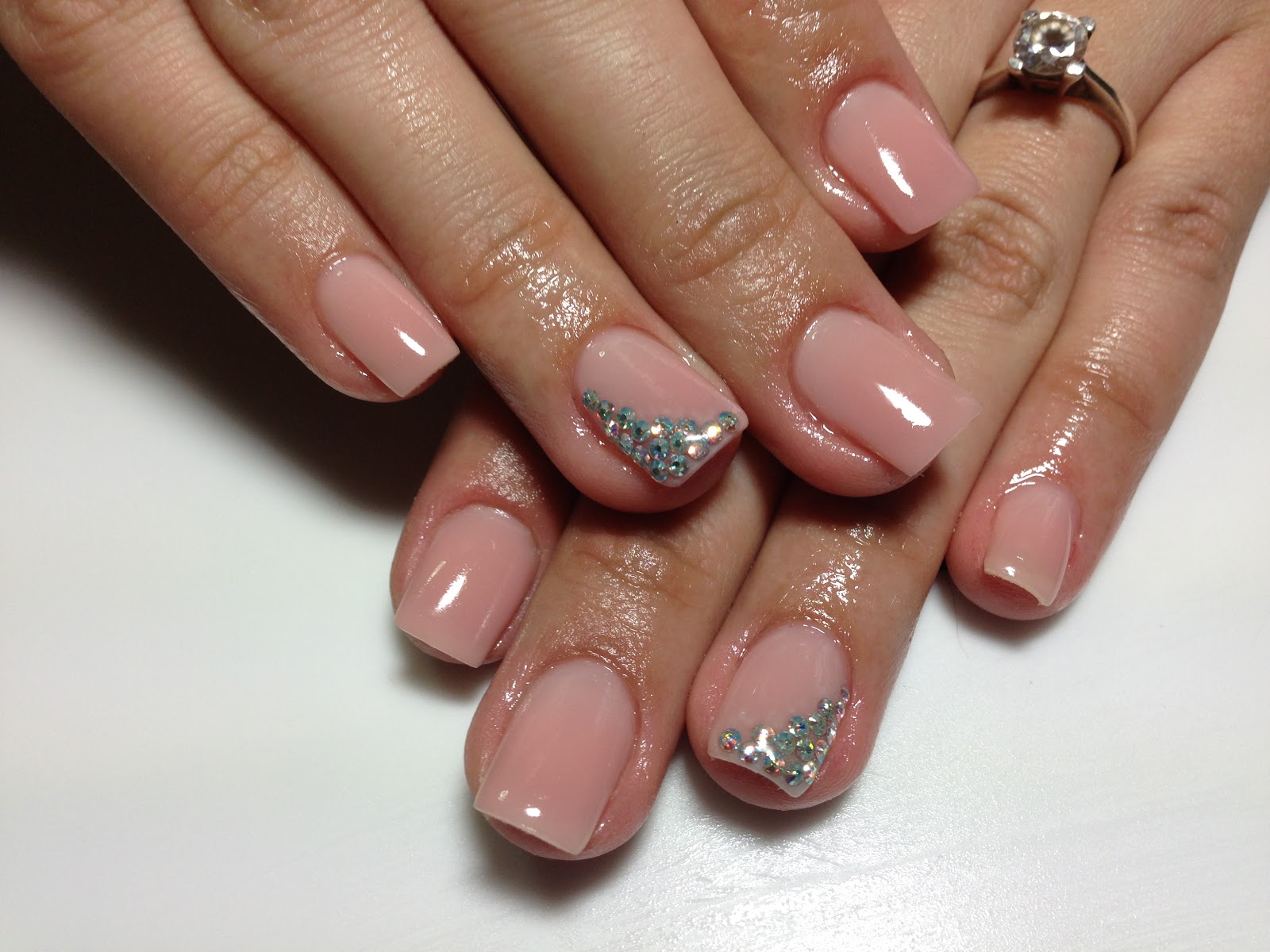Unghii false cu gel aprilie 2013