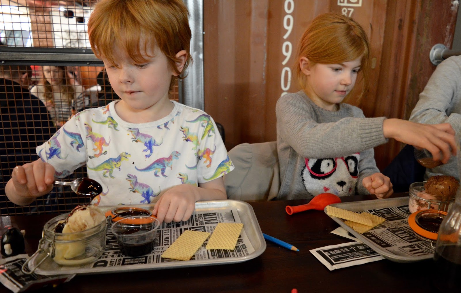 Red's True BBQ Newcastle | Menu Review (including Children's Menu) - kids create your own ice cream sundae with chocolate popping candy
