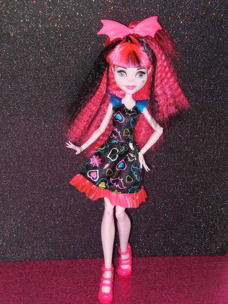draculaura electrified