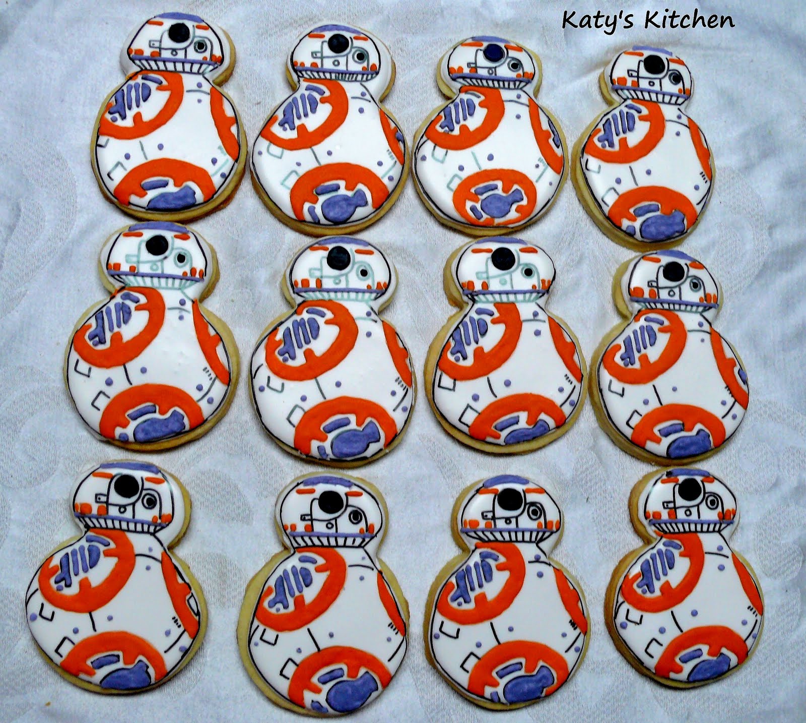 Katy's Kitchen Star Wars BB8 Cookies
