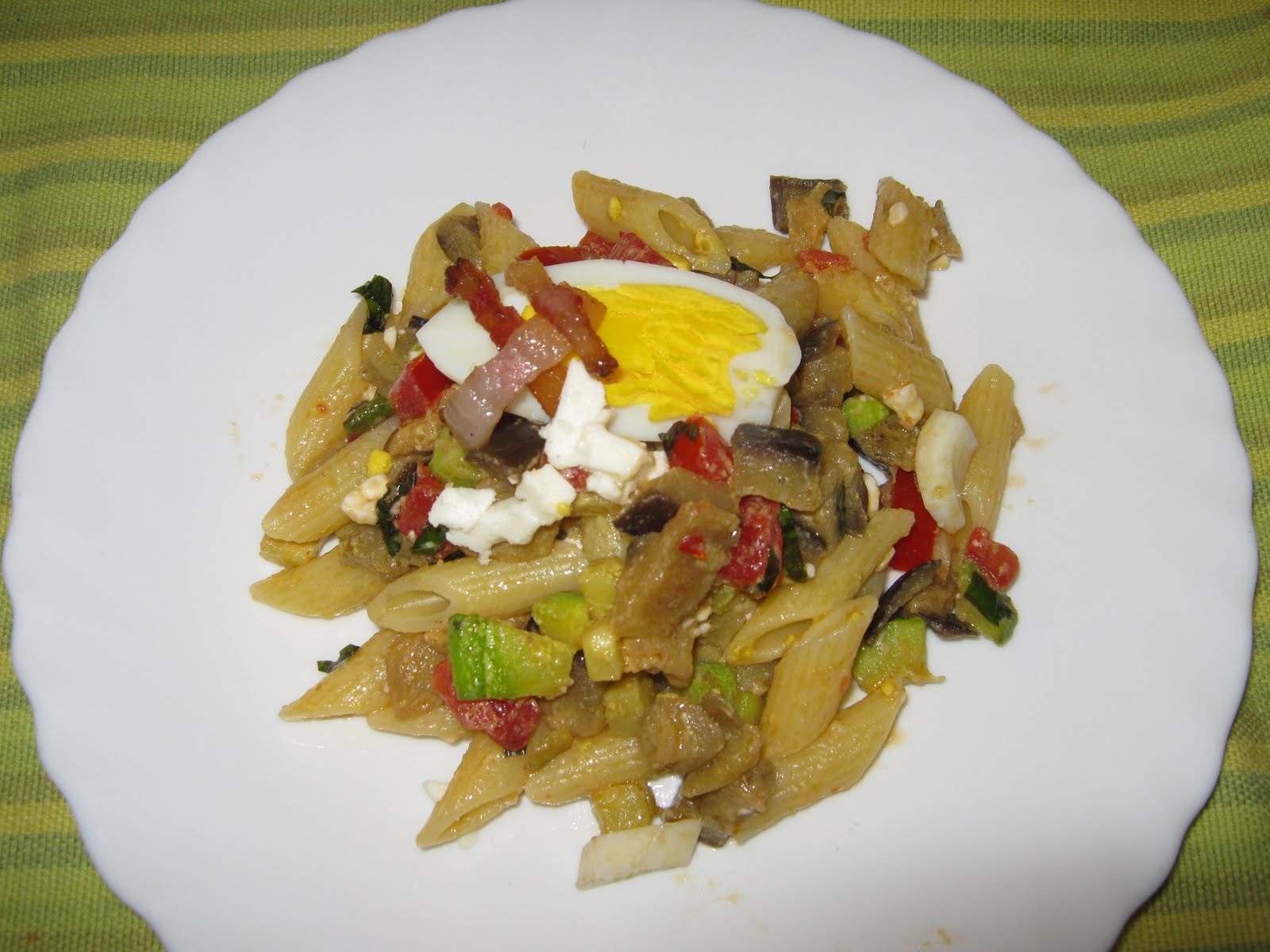 Pasticciare Divertendosi in Cucina: INSALATA DI PASTA RICCA