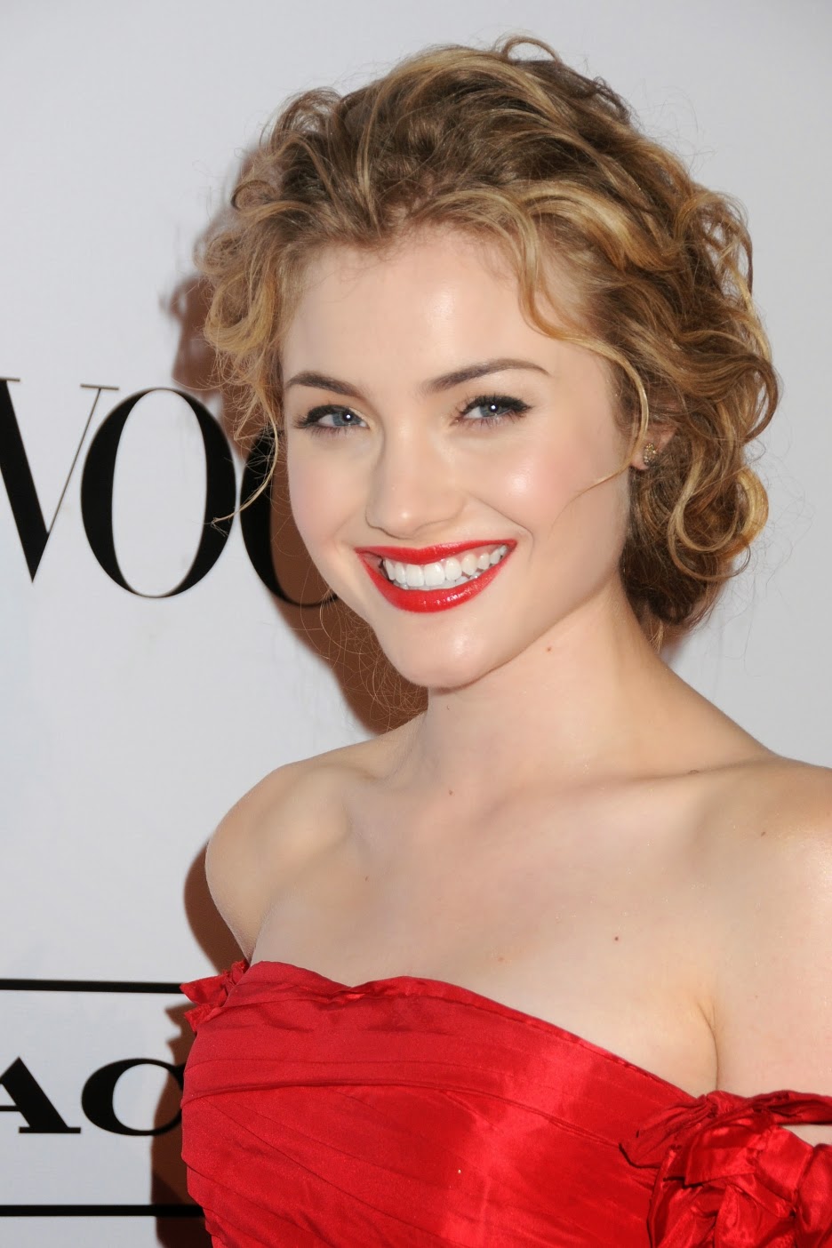 Skyler rose samuels (born april 14, 1994) is an american actress and model....