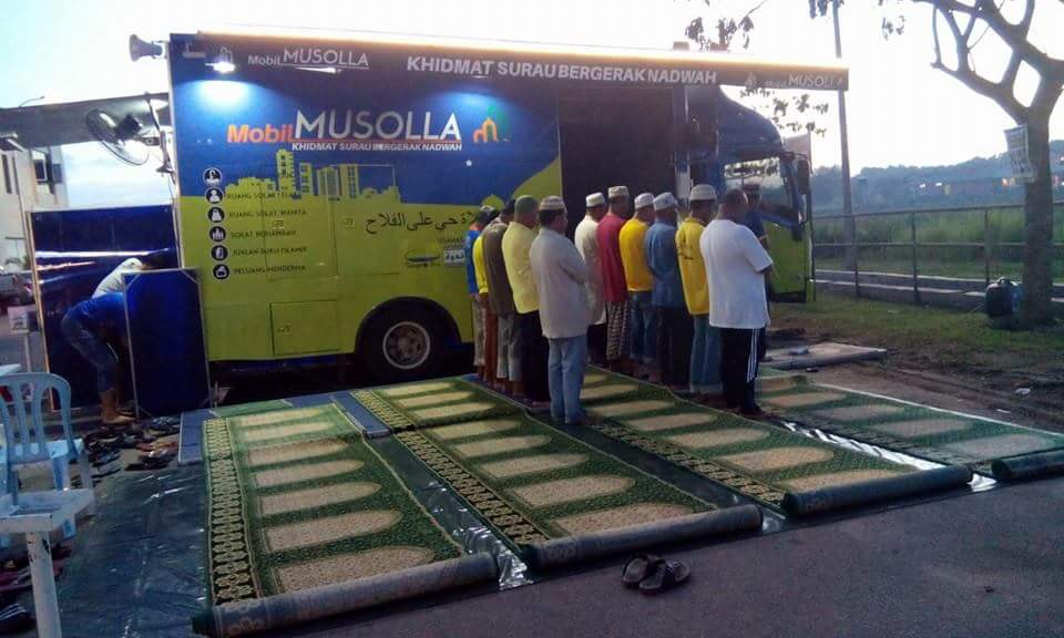 GAMBAR KHIDMAT SURAU BERGERAK NADWAH - MOBIL MUSOLLA