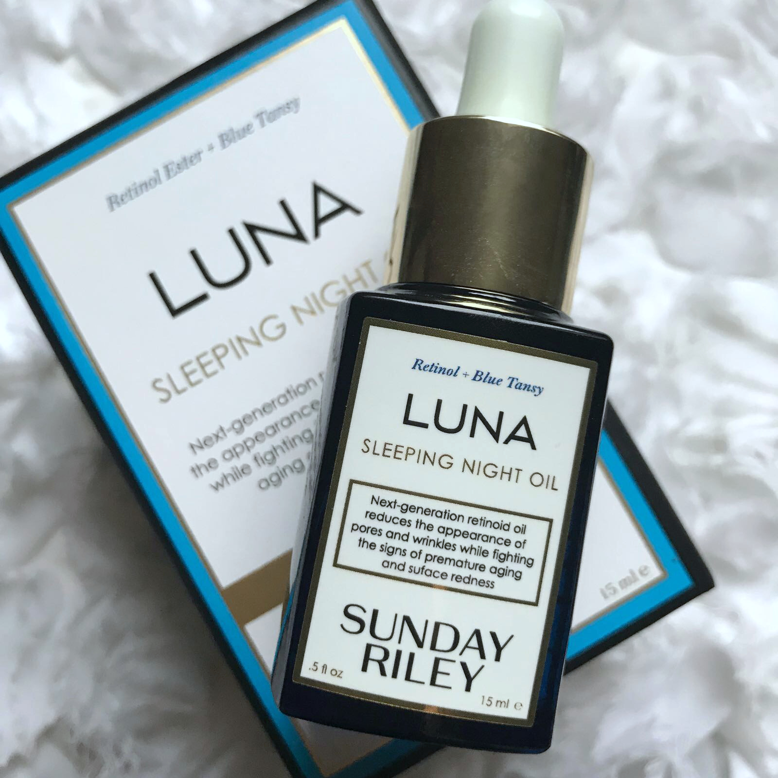 Riley luna. Riley luna. масло для лица sunday riley. Luna масло с голубым. Riley luna.