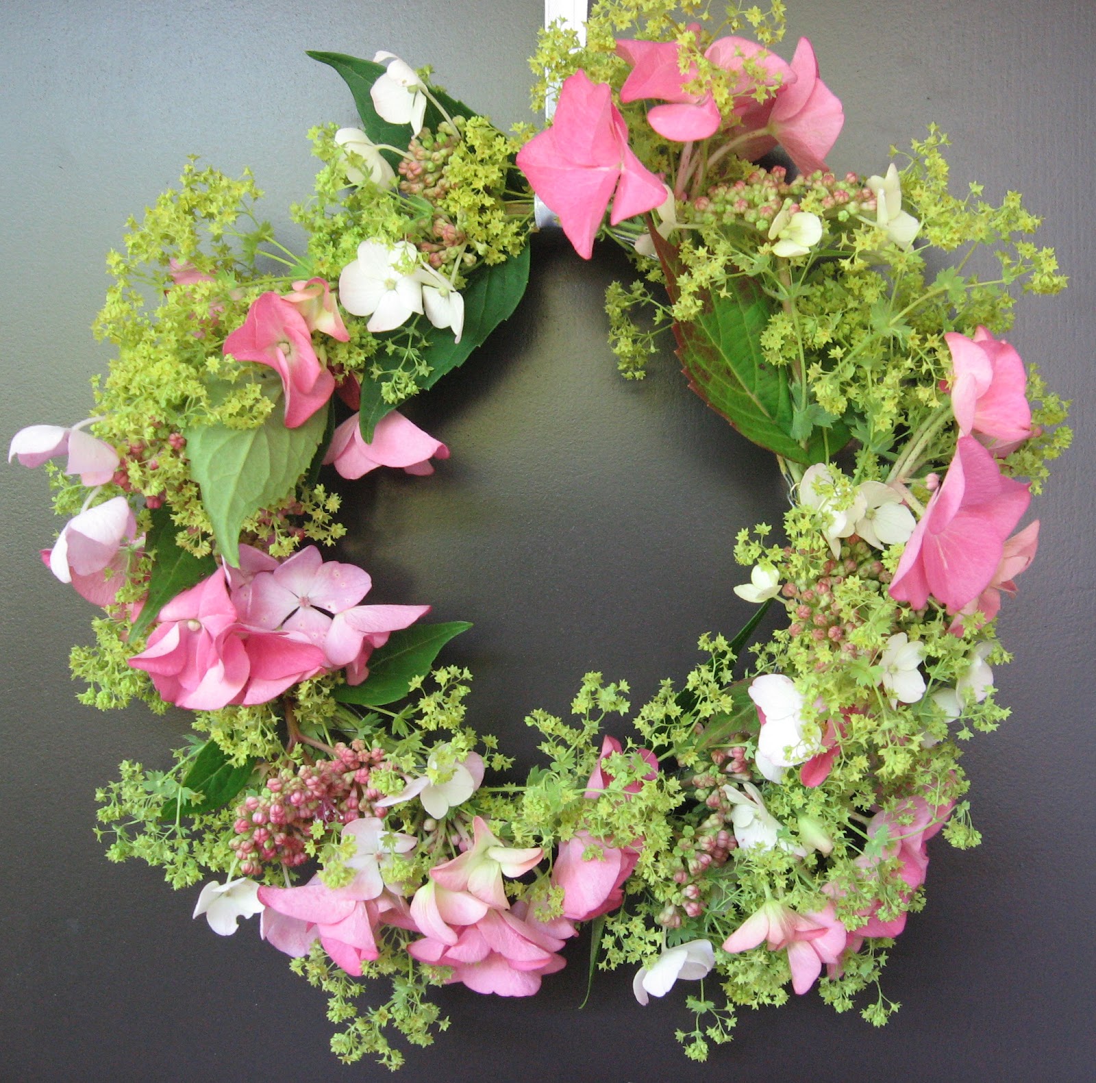 Bernis Strickwelt: Blumenkränze....