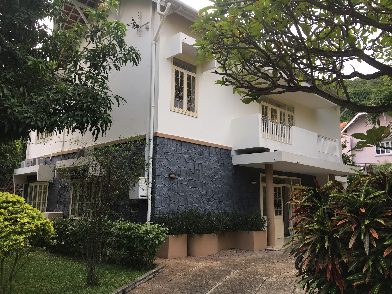 GARDEN VILLA FOR RENT AT FRONT BEACH, VUNG TAU CITY Villa For Rent