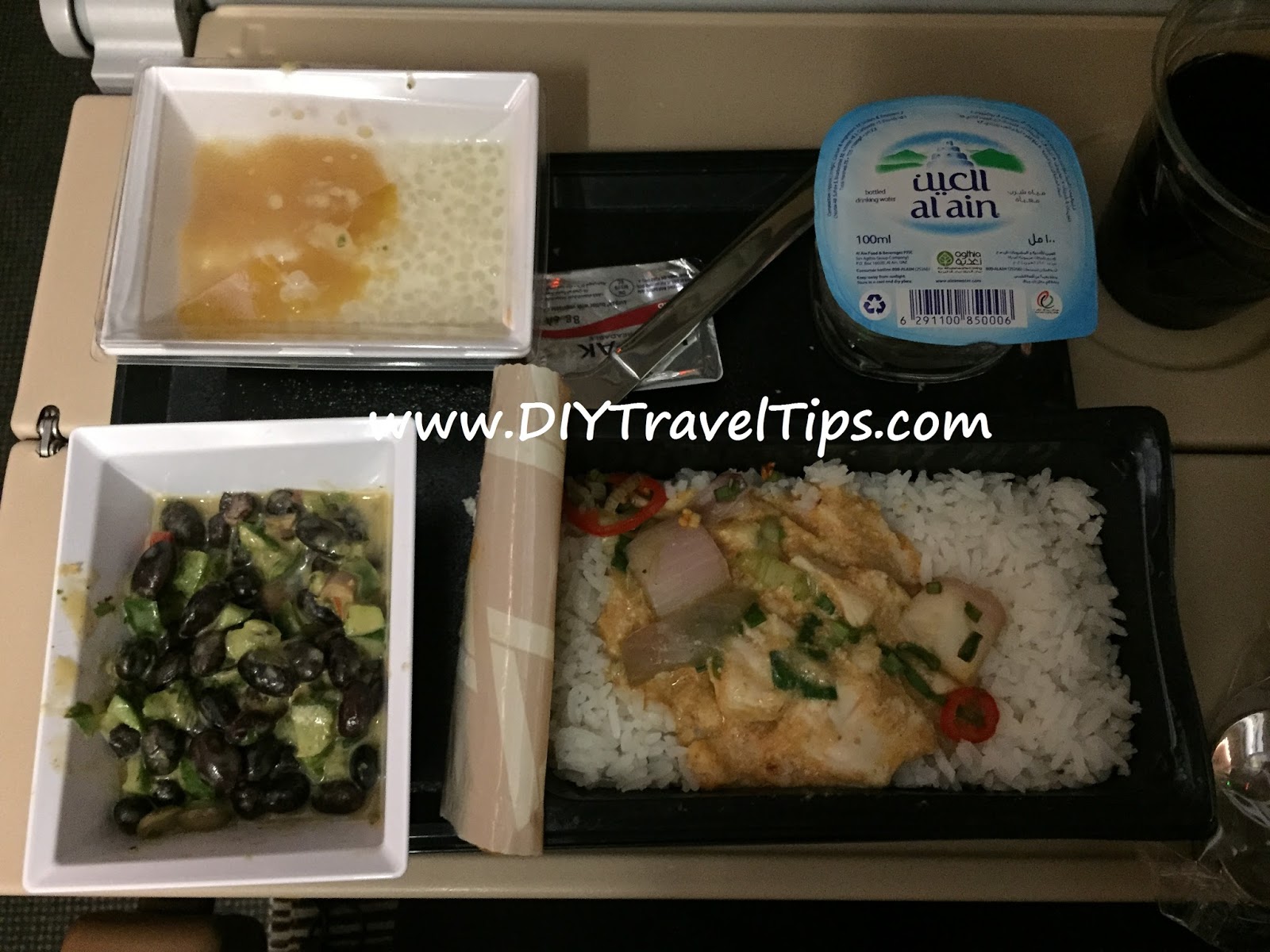 etihad-airways-gluten-free-meal-vs-typical-meal