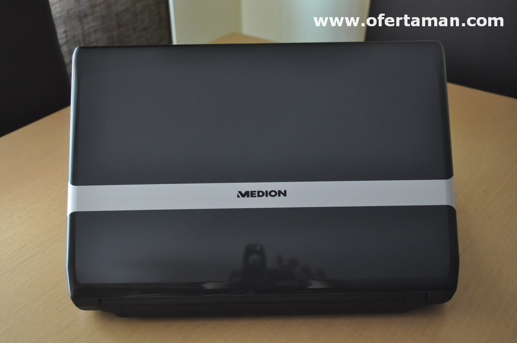 Medion+Akoya+P6815+07.JPG