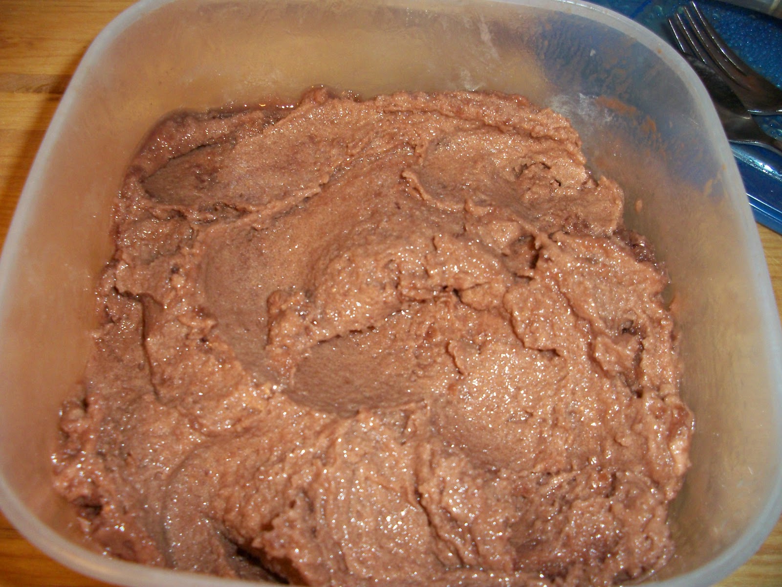 Cooking with love ! : Inghetata de ciocolata cu rom... super simpla ...