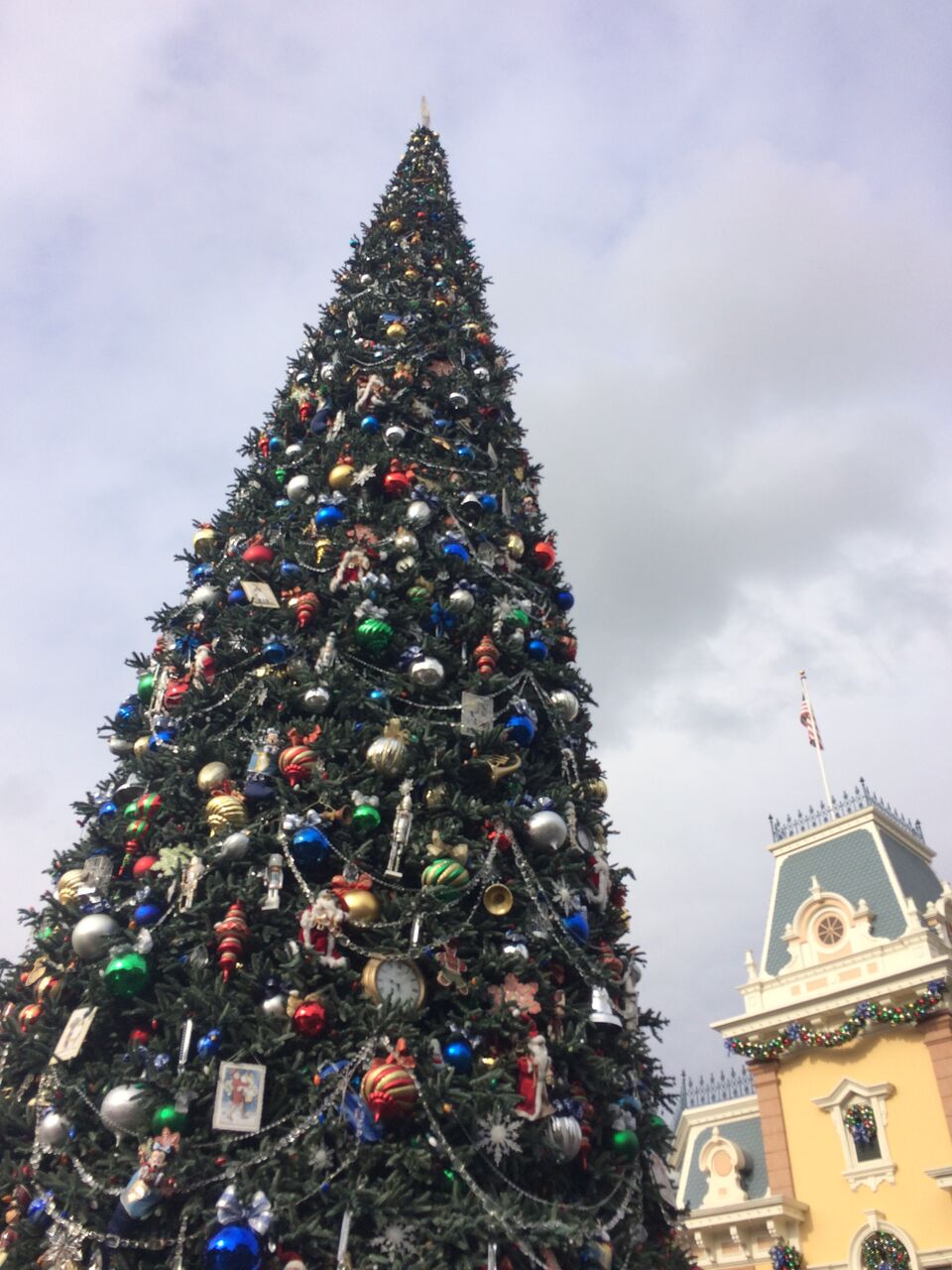 A Dole Whip A Day 2017 Holidays At Disneyland