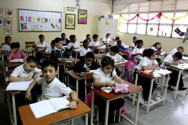Inicial y primaria retomarán clases el 17 de septiembre y bachillerato el 2 de octubre. (Leer+) Inicial y primaria retomarán clases el 17 de septiembre y bachillerato el 2 de octubre. (Leer+)