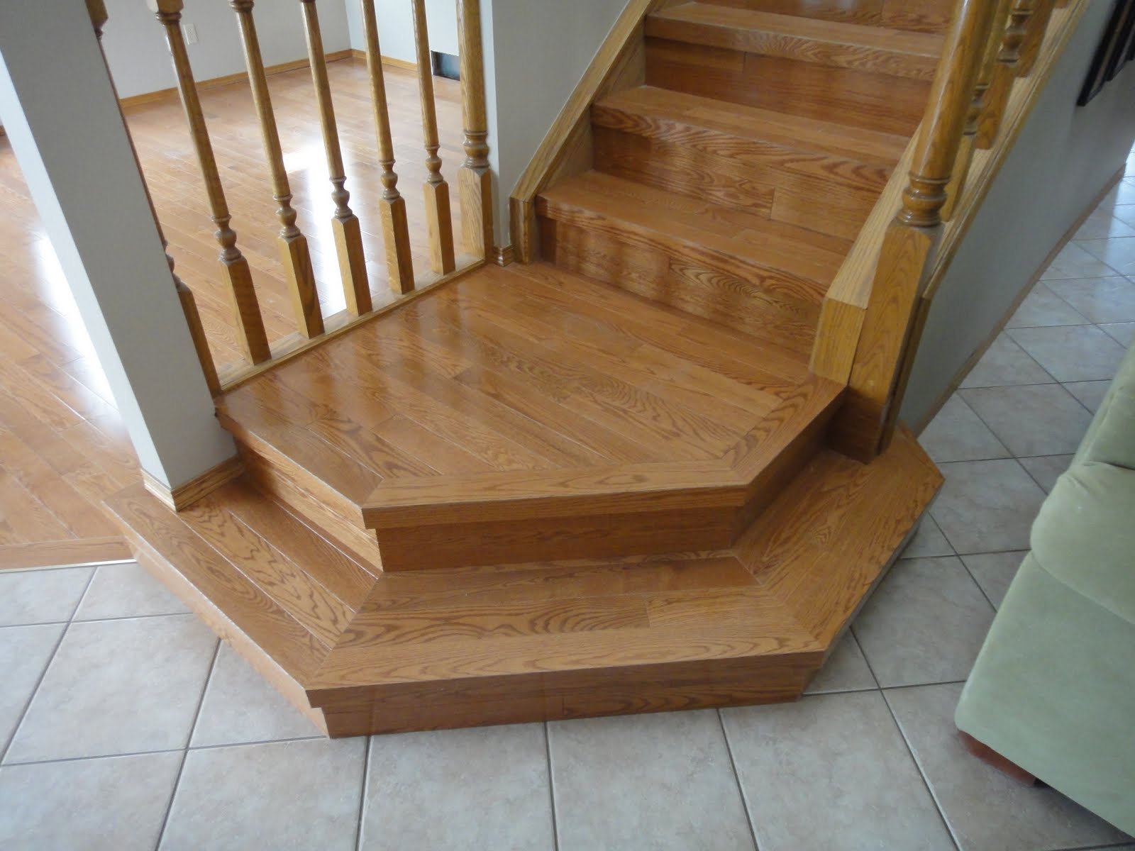 Hardwood Solutions Lethbridge 3 1/4" Honey stained Red Oak