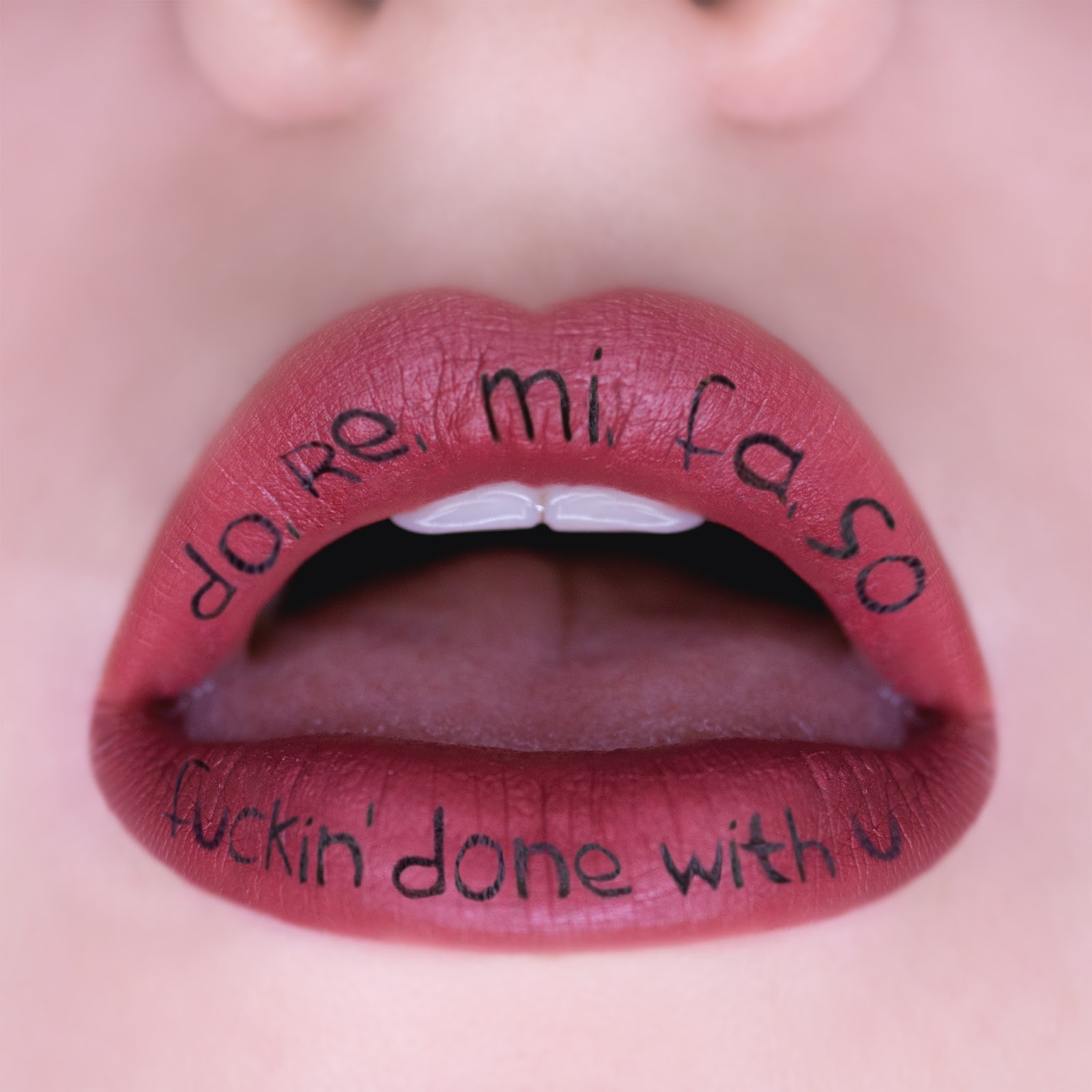 I like lips. Lips like sugar. женские губы с языком. губы разные формы и названия. помада нюд гринвей.