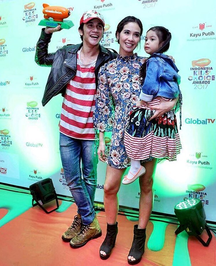 Biodata Lengkap Dan Profil Terbaru Aktor Vino G Bastian Karir Agama Dan Foto Terbaru