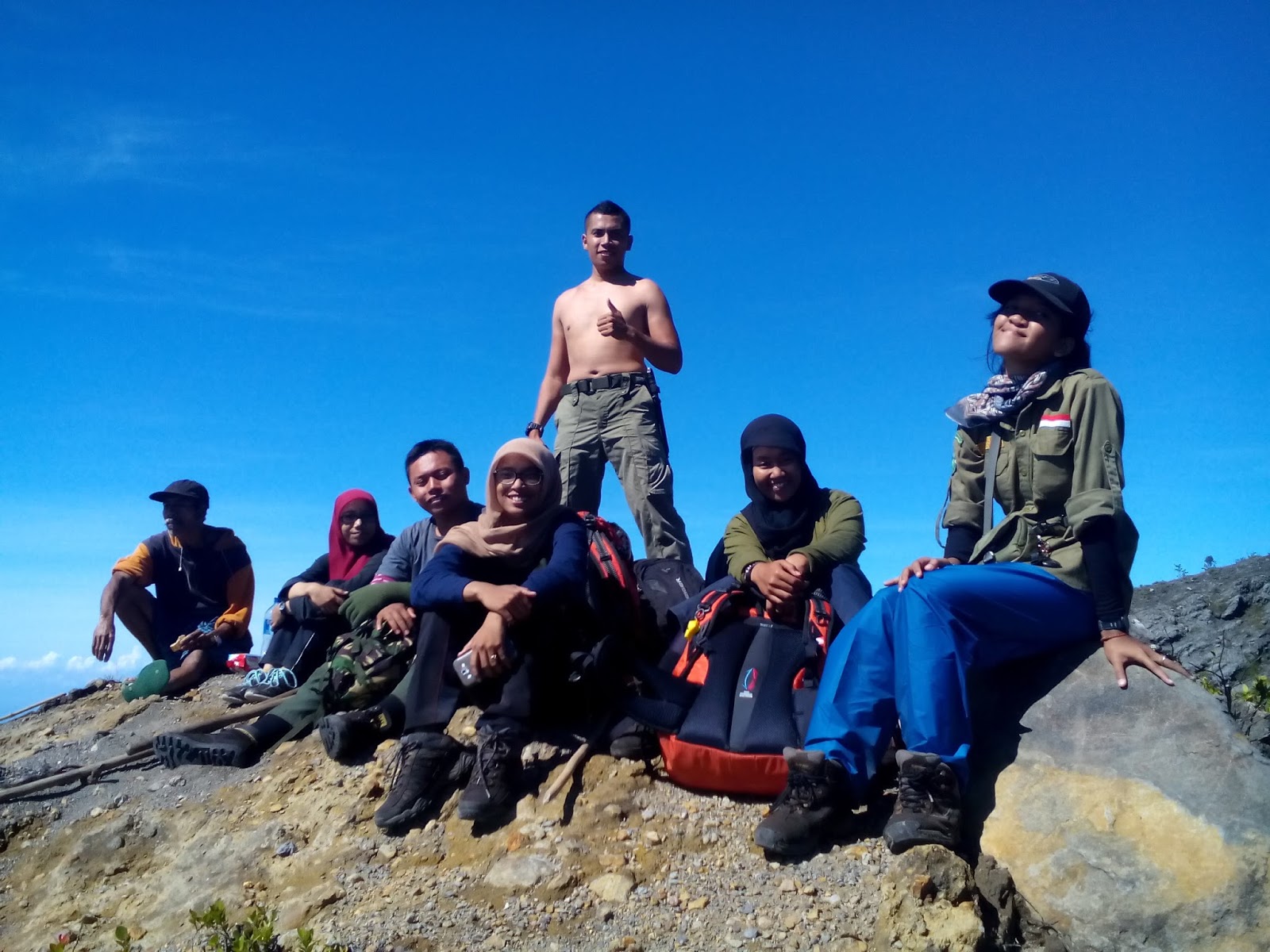Jejak Kata Arin di Gunung Inerie - NTT - Fun Beauty Traveler