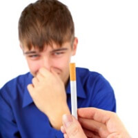 Menghindari Asap Rokok Menghindari Asap Rokok