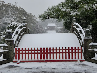 雪の太鼓橋