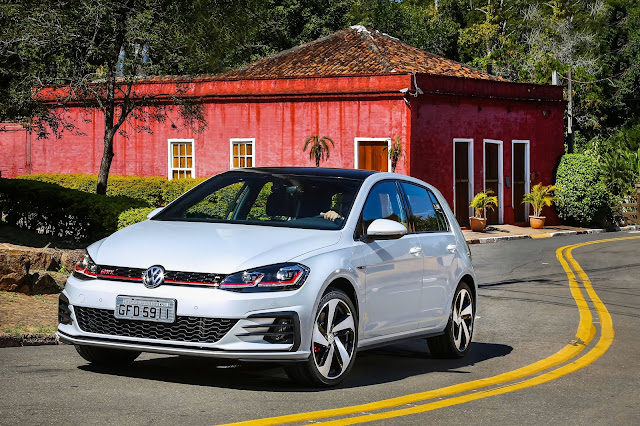 VW Golf GTI chega as autorizadas com 230 cv