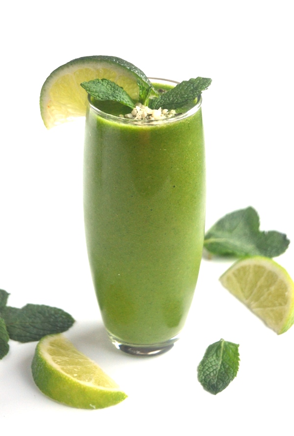 Green Mojito Smoothies are the most refreshing smoothies you will ever have and are loaded with flavorful ingredients including pineapple, fresh mint, lime and fresh ginger! www.nutritionistreviews.com
