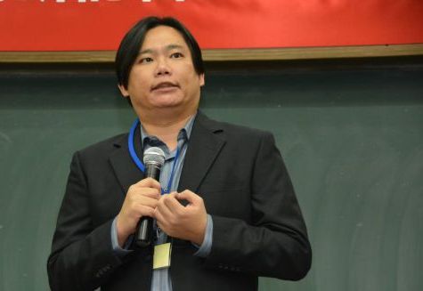 電競作為一門產業的全面發展，它必然不能只是「單純觀看中的遊戲表演」