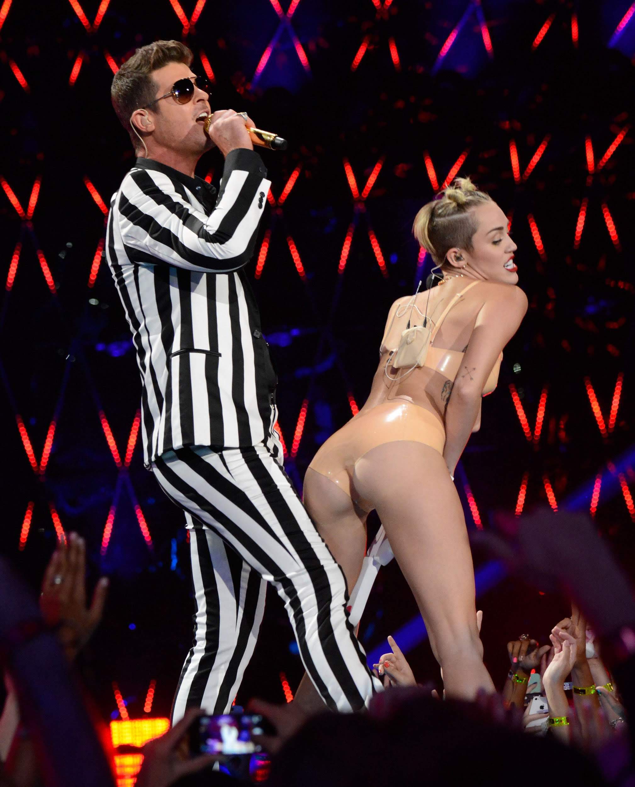 EXPOSTAS.com+miley+(9).jpg